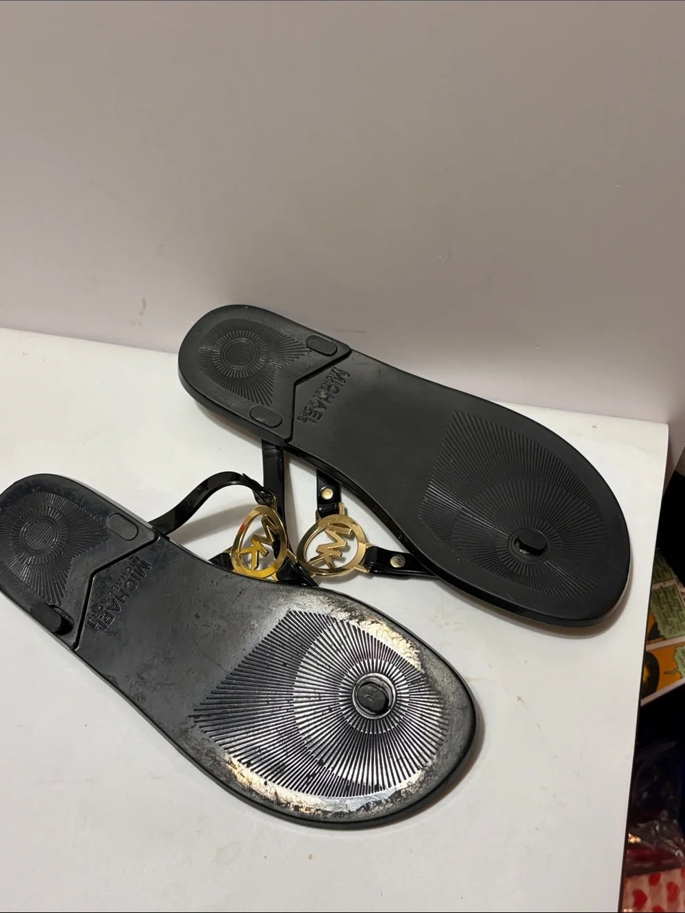 Michael Michael Kors Black and Gold Logo Thong Sandals Sz 10 Women